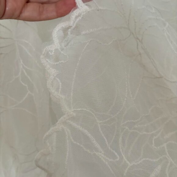 Bershka White Floral Cover Up NWOT - Picture 4 of 5